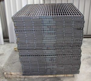 Grating-Panels-with-Banding