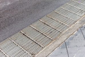 Trench-Grating-with-End-Banding